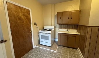 35 E 26TH St, Bayonne, NJ 07002