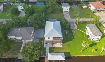 4059 Robin St, Bay St. Louis, MS 39520