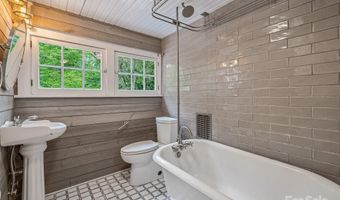111 Rathfarnham Cir, Asheville, NC 28803