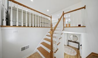 25 N Prindle Ave, Arlington Heights, IL 60004