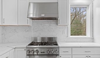 29 Sturgis Ln, Barnstable, MA 02630