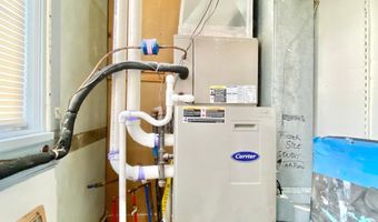 8 COMMONWEALTH Ave, Claymont, DE 19703