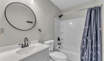 901 Jean Ave, Akron, OH 44310
