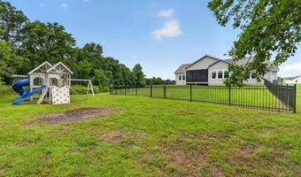 803 NE Lakota Dr, Adrian, MO 64720