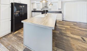 348 Lynn Dr, Apple Grove, WV 25502