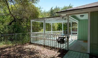 101 Saunders Ln, Aransas Pass, TX 78336