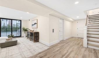 7 Champlin St, Newport, RI 02840