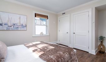 20 E Bowery St 1A, Newport, RI 02840