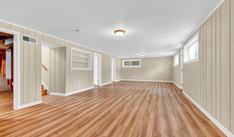 10228 FARNHAM Dr, Bethesda, MD 20814