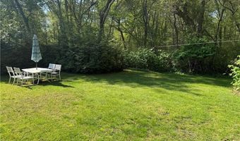 194 S Pier Rd, Narragansett, RI 02882
