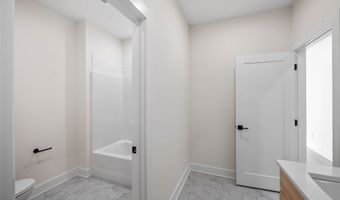980 Pelican Dr, Polk City, IA 50226