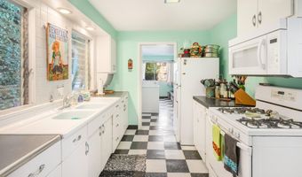14 Maxfield Ave, Bisbee, AZ 85603