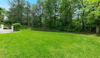 6801 CAPRI Pl, Bethesda, MD 20817