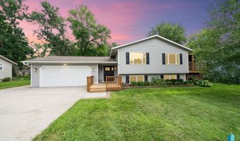 1513 E Sylvan Cir, Brandon, SD 57005
