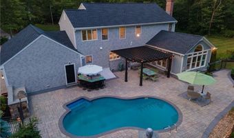 36 Beauchamp Dr, North Kingstown, RI 02874