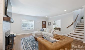 1617 Hawthorne Ln, Charlotte, NC 28205