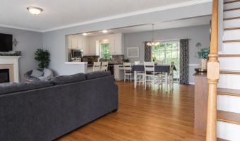 4 Rockledge Ln, Canton, CT 06019