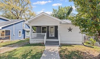 725 Park Dr, Alton, IL 62002