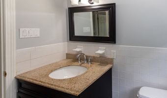 49 Kelseytown Rd, Clinton, CT 06413