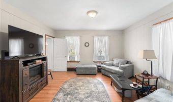 129 Cleveland St, Central Falls, RI 02863