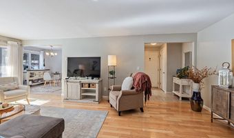 34 Parkwood Dr, Augusta, ME 04330