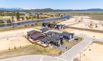 11 N Creek Way, Cascade, ID 83611