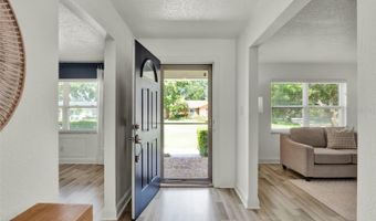 160 LAKE DESTINY Trl, Altamonte Springs, FL 32714