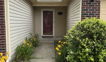 8113 Maple Stream Ln, Indianapolis, IN 46217