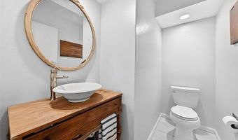 1306 Tahoe Valley Ct, Ballwin, MO 63021