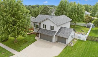 825 Kiowa Dr, North Liberty, IA 52317