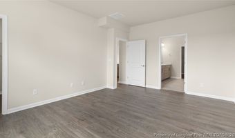 353 Maddox Dr, Aberdeen, NC 28315