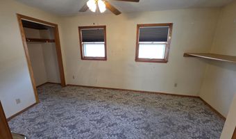 418 N Lloyd St, Aberdeen, SD 57401