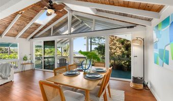47-348 Mawaena St, Kaneohe, HI 96744