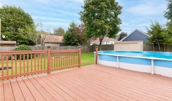 25 Woodbine St, East Providence, RI 02915