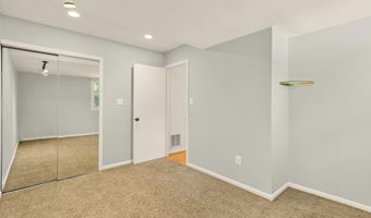 8407 GEORGIAN Way, Annandale, VA 22003