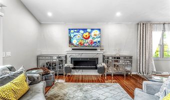 52 Bucyrus Dr, Amherst, NY 14228