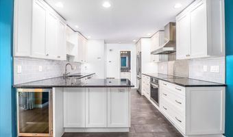 22 Ledgewood Dr 22, Brookfield, CT 06804