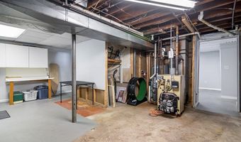 76 Burbank St, Cranston, RI 02910