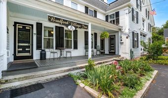 5 Greenhouse Ln, Bradford, NH 03221