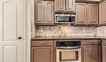5002 SW Golden Eagle Ave, Bentonville, AR 72713