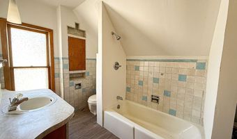 420 MAIN St, Akron, IA 51001