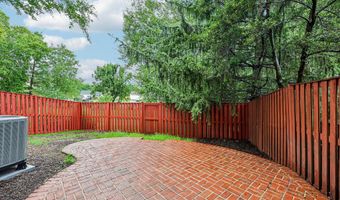 21208 HEDGEROW Ter, Ashburn, VA 20147