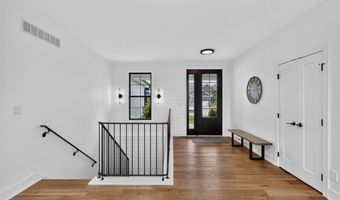 1304 NE 53rd Ct, Ankeny, IA 50021
