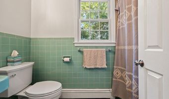 13 Provost Dr, Airmont, NY 10901