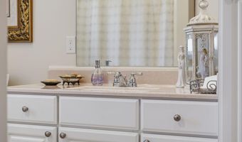 907 S 25th St, Beatrice, NE 68310