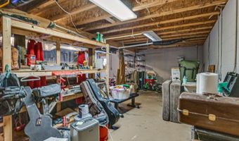 208 Hallock Pl, Abingdon, VA 24210