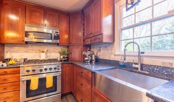 3 HEATHERSTONE Way, Hockessin, DE 19707