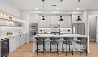 902 SHADY LANE Dr, Orlando, FL 32804