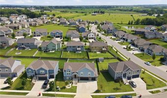 16029 Craig St, Basehor, KS 66007