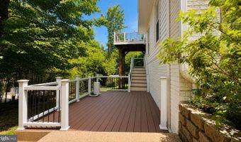 7302 IVYCREST Pl, Annandale, VA 22003
